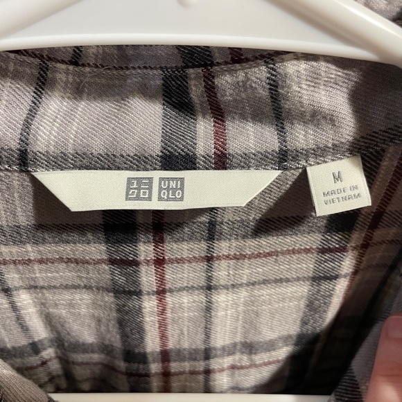 Uniqlo Soft Flannel Skipper Shirt, Size M - Picture 3 of 5